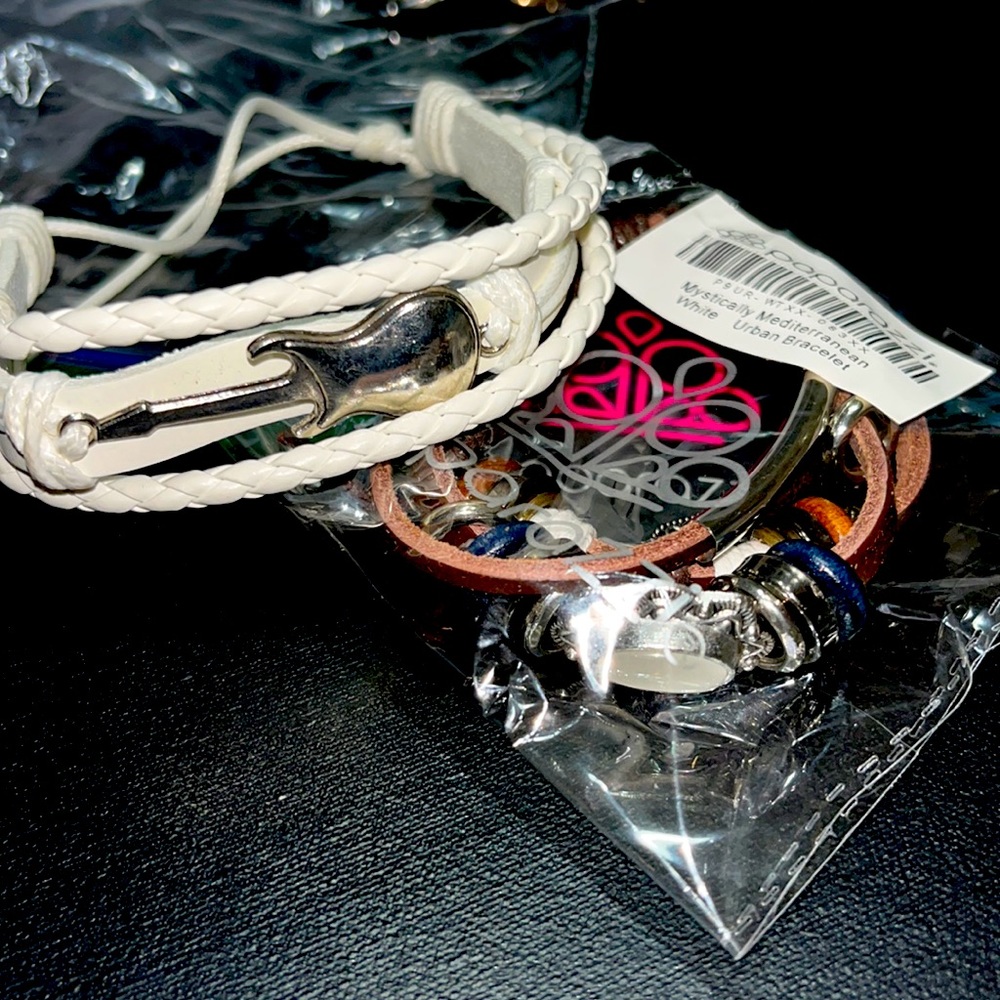 2 Paparazzi Bracelets 💙❤️x2 urban collection